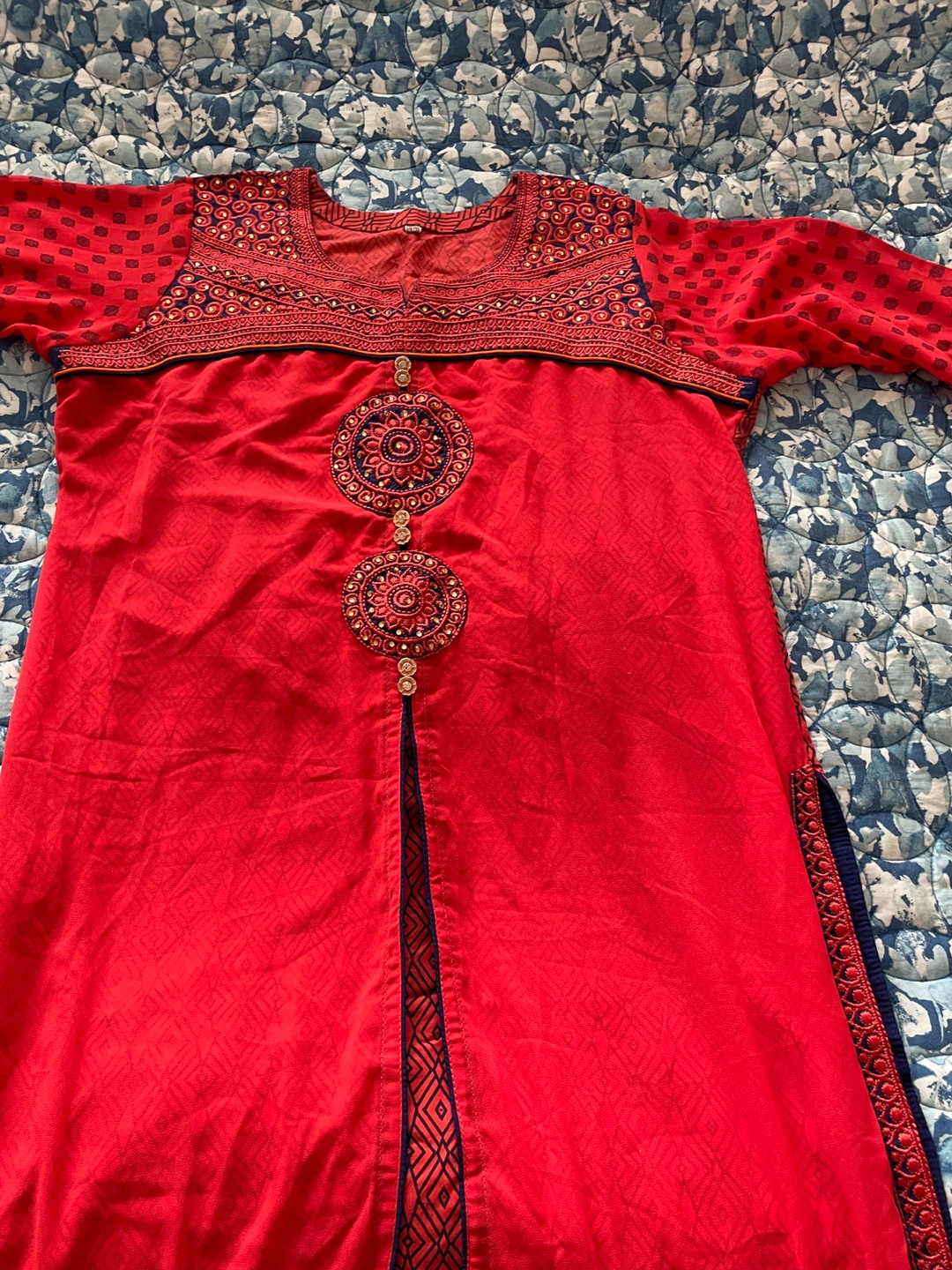 Red Embroidered Kurti with Dupatta - photo 2