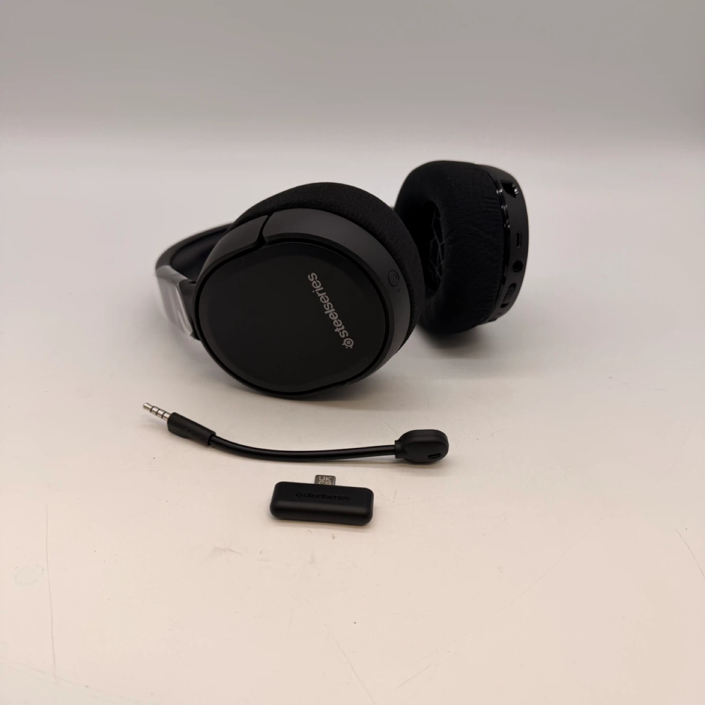 SteelSeries Arctis 1 Wireless Gaming Headset /no box never used