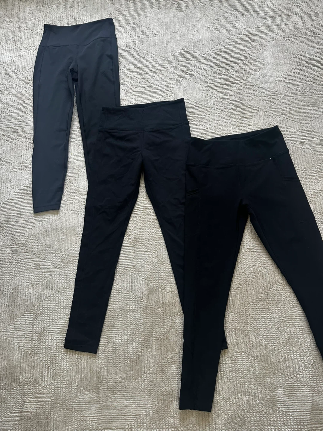 Bundle of Active Pants (Tuff Athletics, Lolë, Mondetta) - photo 2