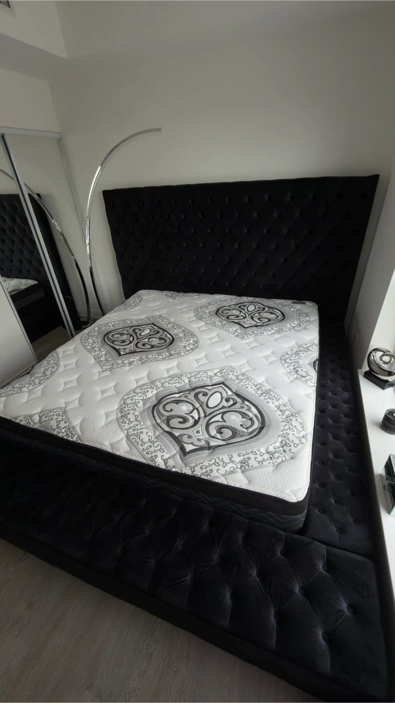 Richmond Upholstered Panel Storage Bed( no mattress) - photo 5