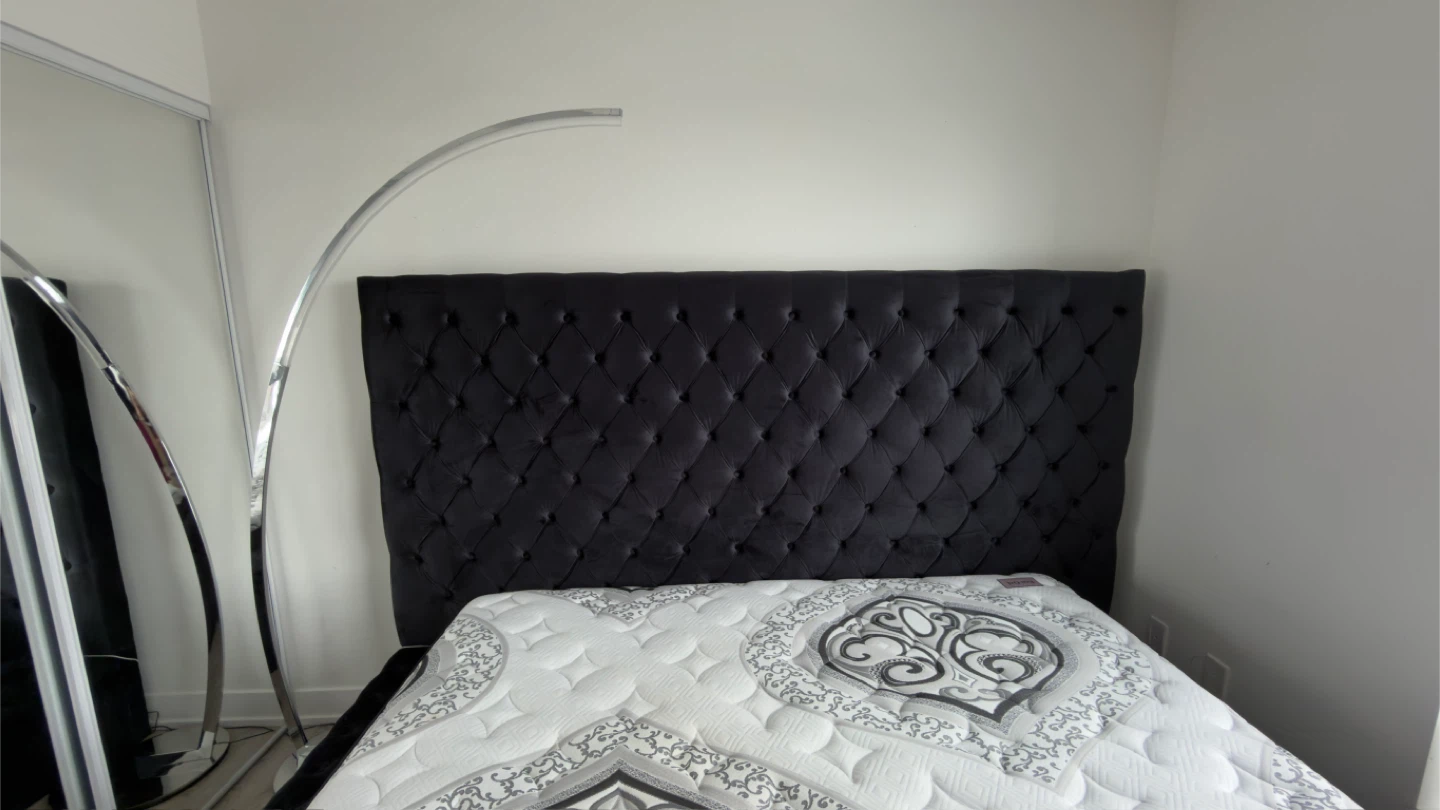 Richmond Upholstered Panel Storage Bed( no mattress) - photo 4