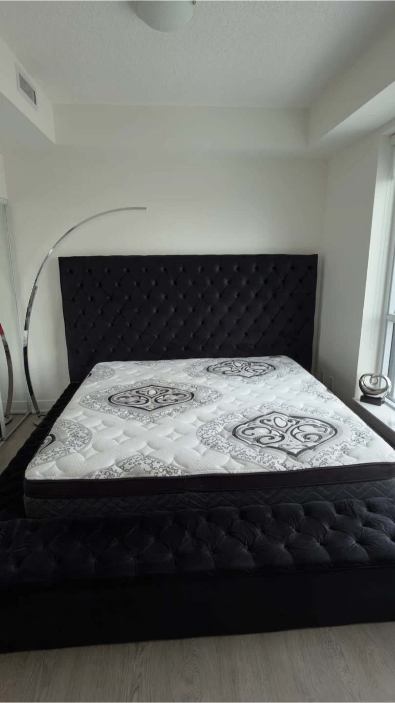 Richmond Upholstered Panel Storage Bed( no mattress) - photo 3