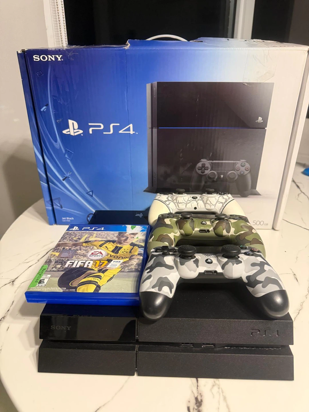 Sony PlayStation 4 500GB Jet Black