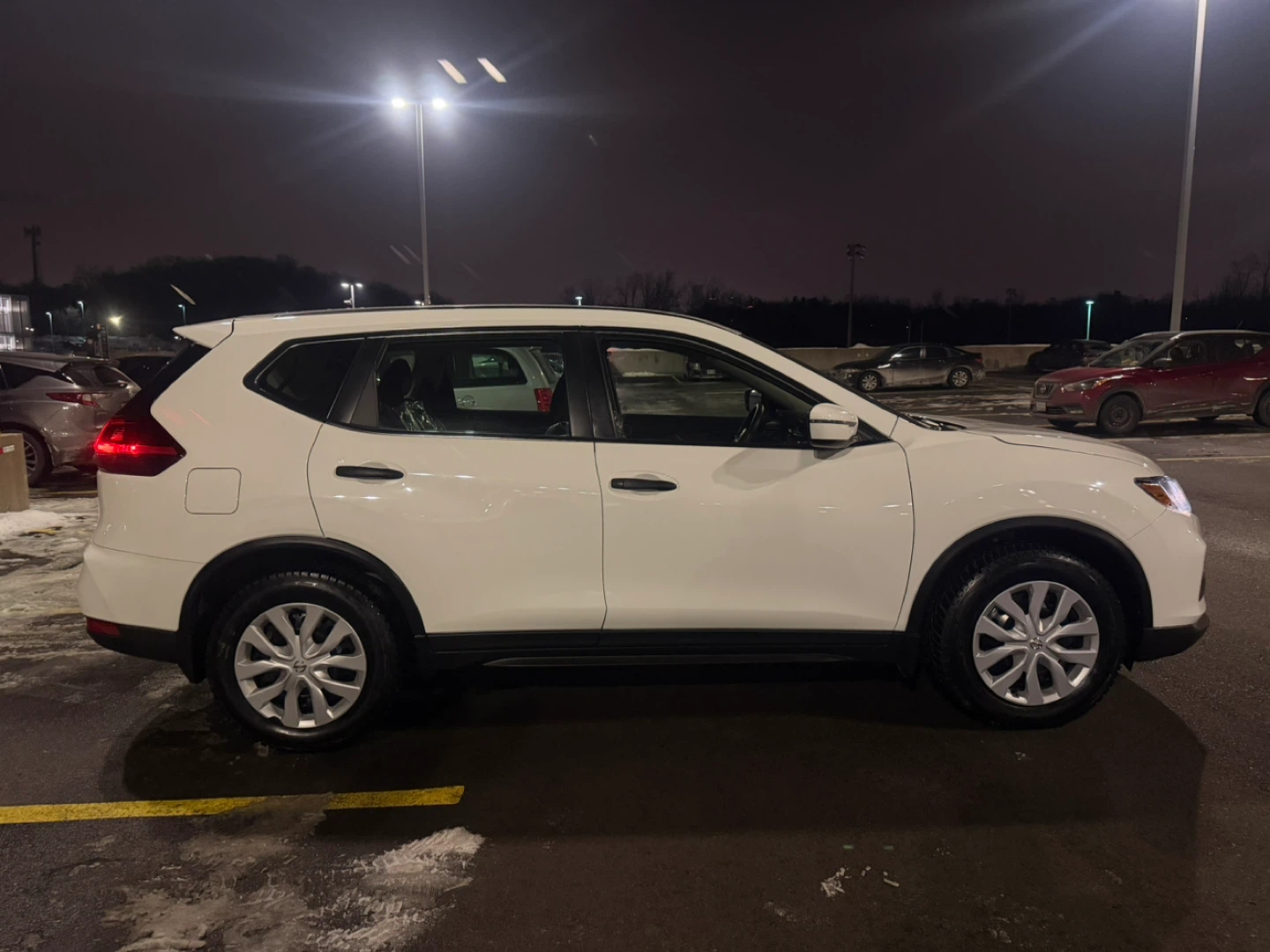 2019 Nissan Rogue S - photo 4