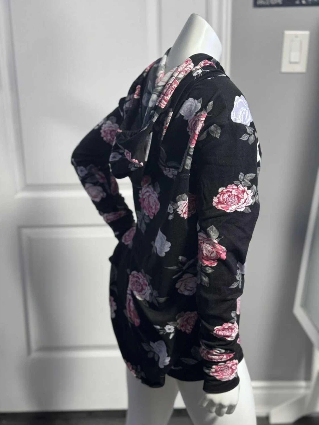 Infinite Performance "Good Vibes" Floral Hoodie (Women’s Small) - photo 4