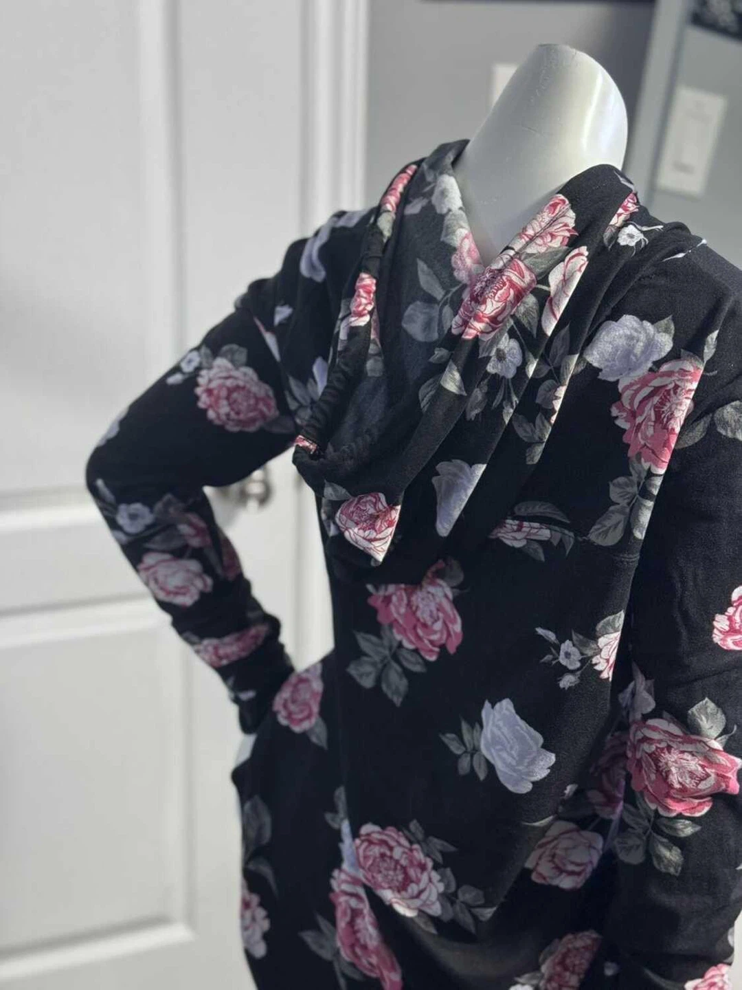 Infinite Performance "Good Vibes" Floral Hoodie (Women’s Small) - photo 3