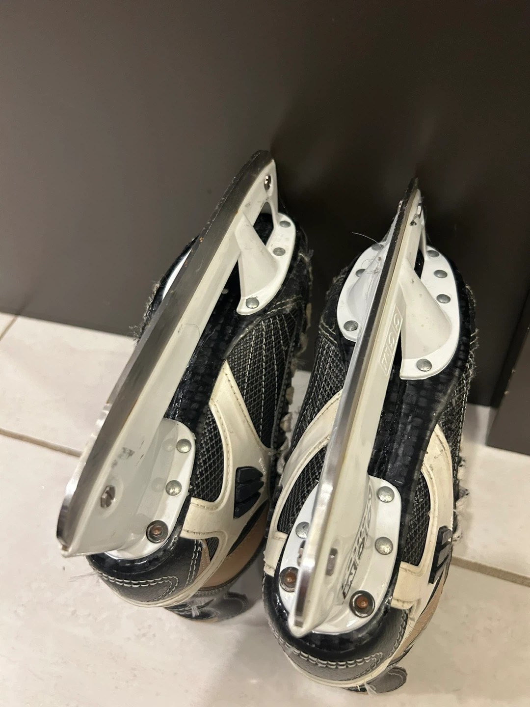 CCM Tacks 9.52 Super Tacks Hockey Skates Size 34 - photo 5