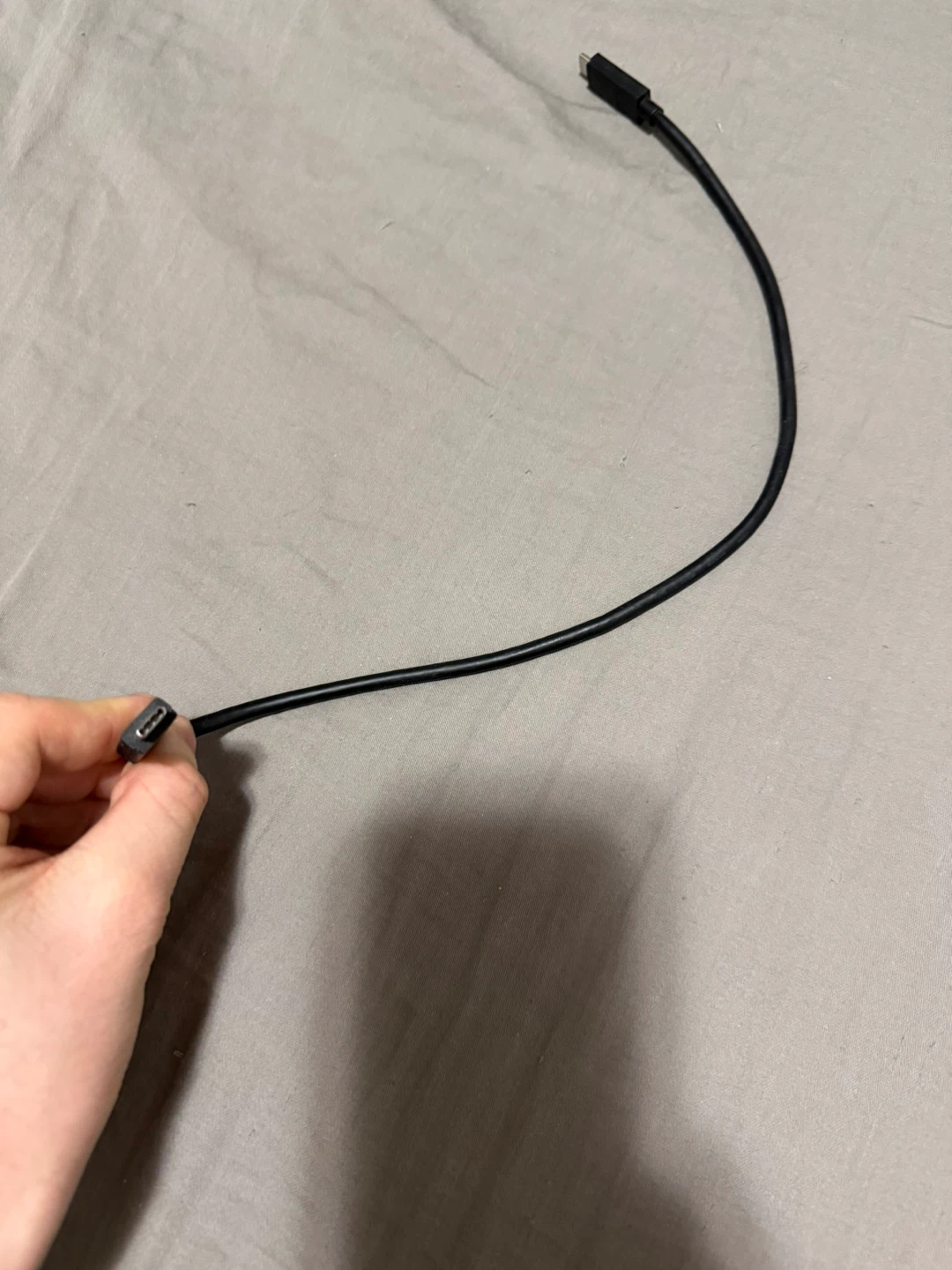 Short USB-C to USB-C Cable (Male to Male) – ~1.5 ft