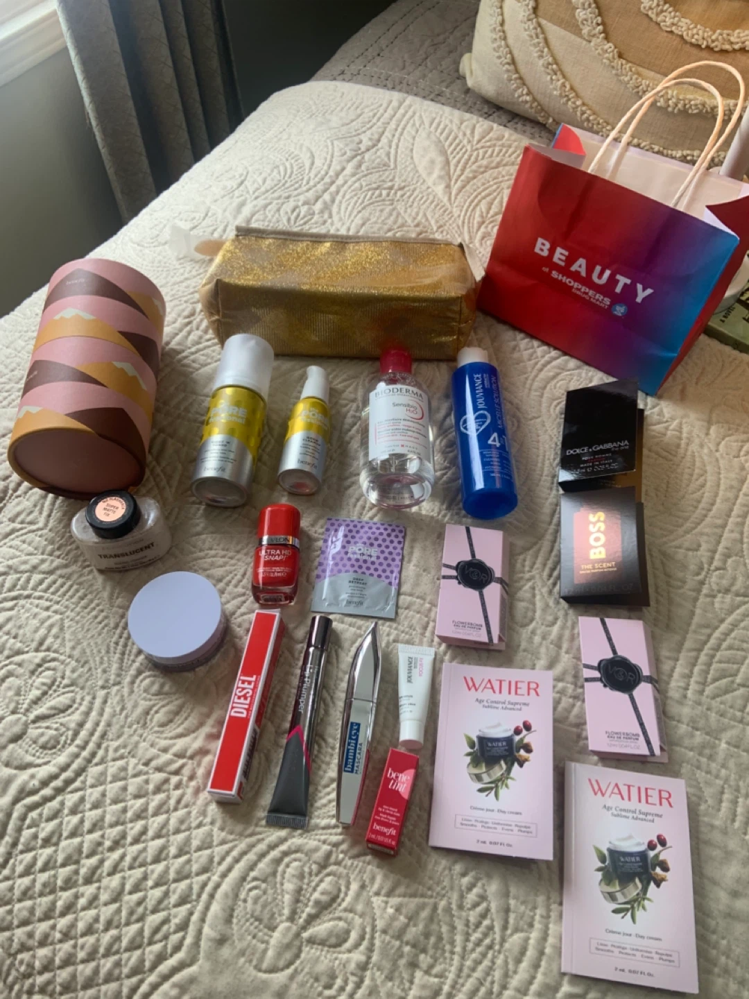 NEW 20 PIECES WOMEN’S BEAUTY PRODUCTS