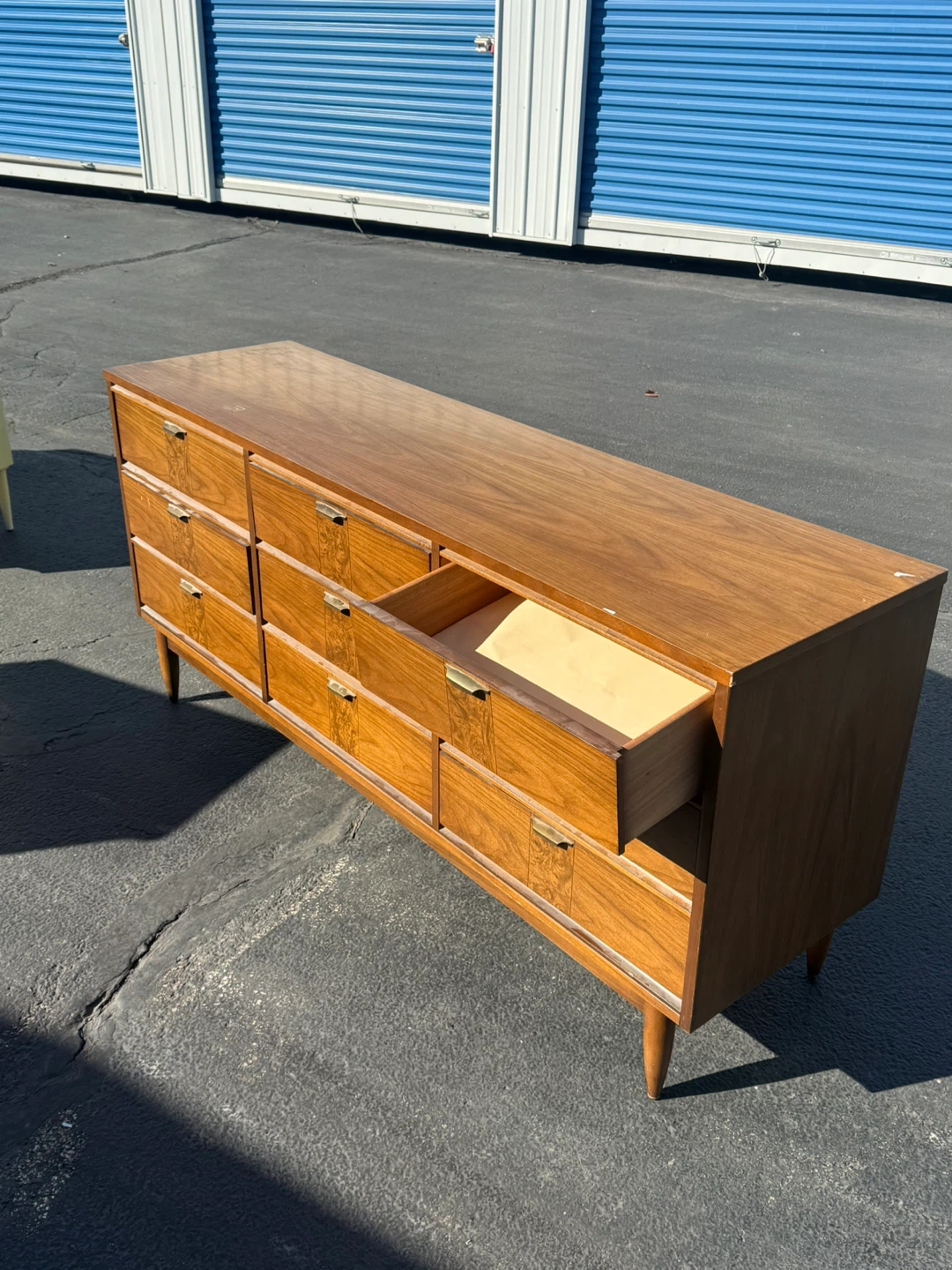 Mid-Century Modern 9-Drawer Dresser - photo 3