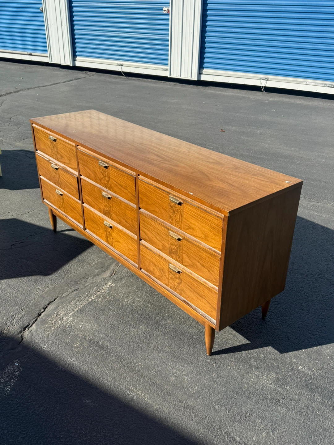 Mid-Century Modern 9-Drawer Dresser - photo 2