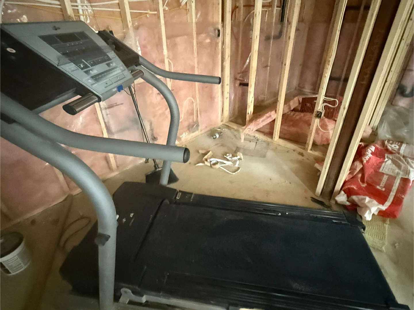 Horizon Fitness Treadmill - photo 3