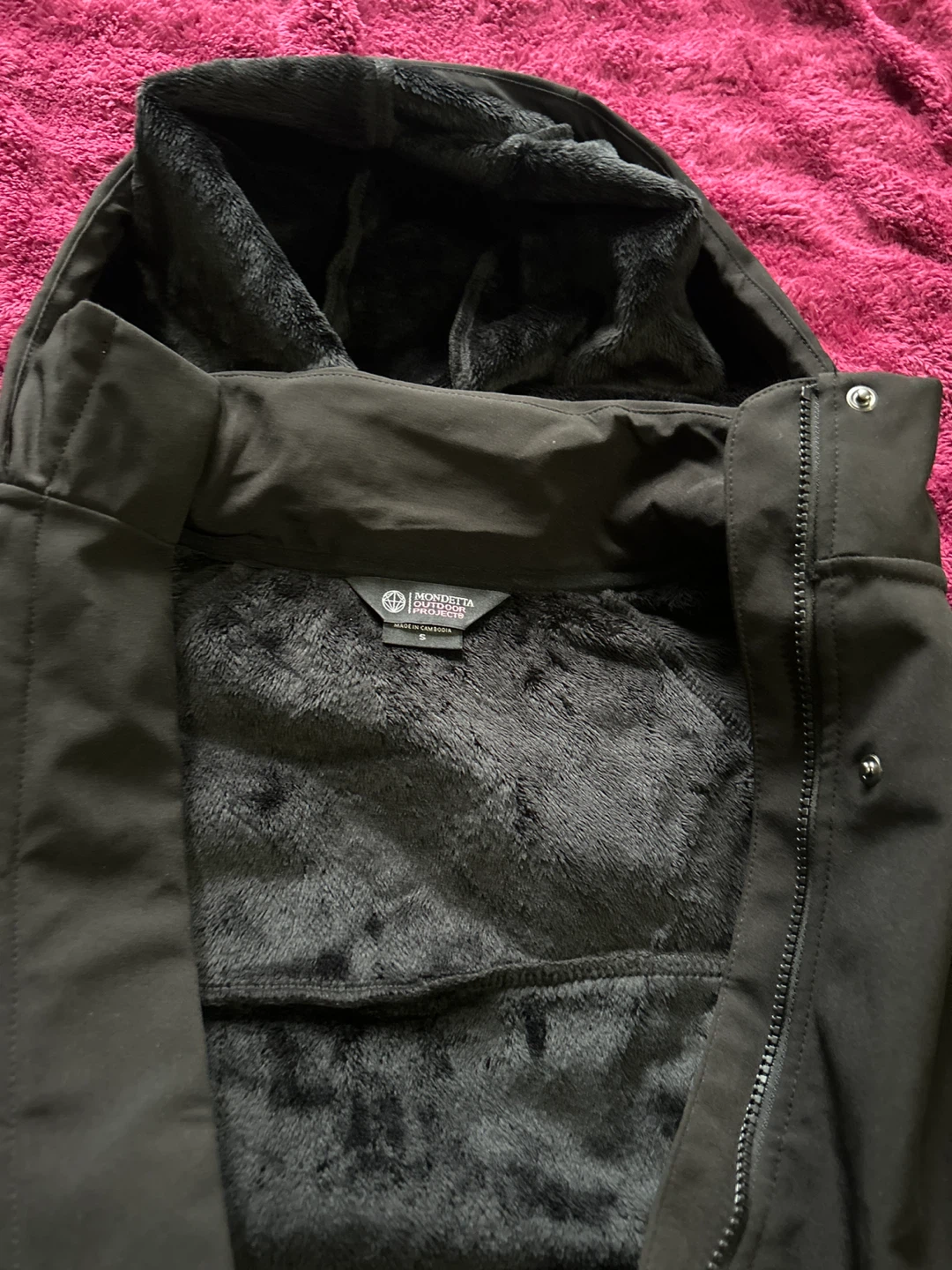 Mondetta Outdoor Projects Black Fur Lined Hooded Jacket Size S - photo 2