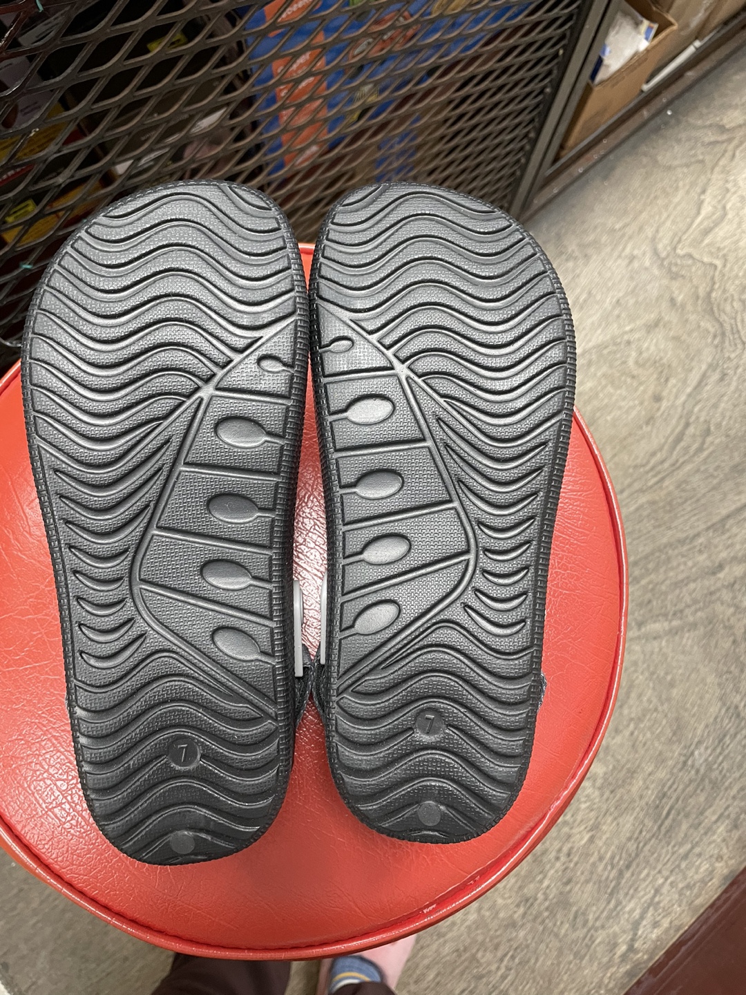 Black Sandals Size 7 - photo 2