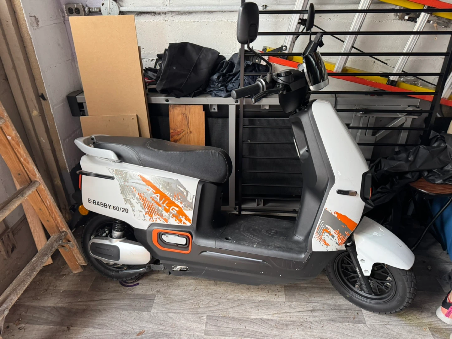 TAILG E-RABBY 60/20 Electric Scooter - photo 3