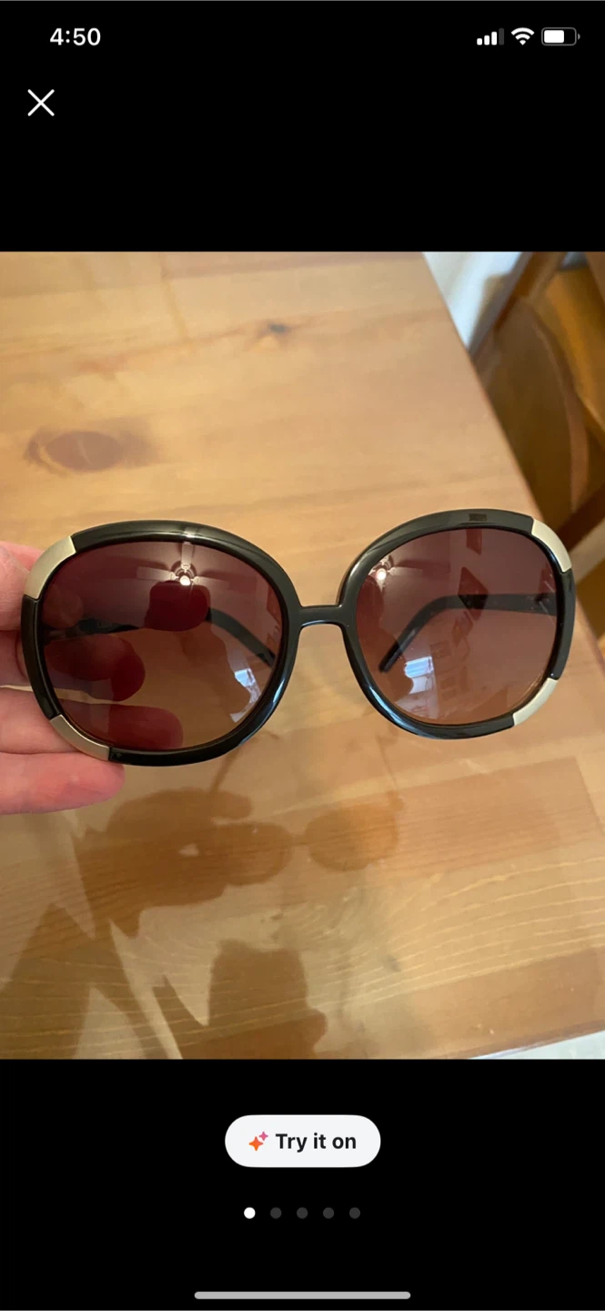 Chloé Women's Round Sunglasses - Black with Gold Accents
