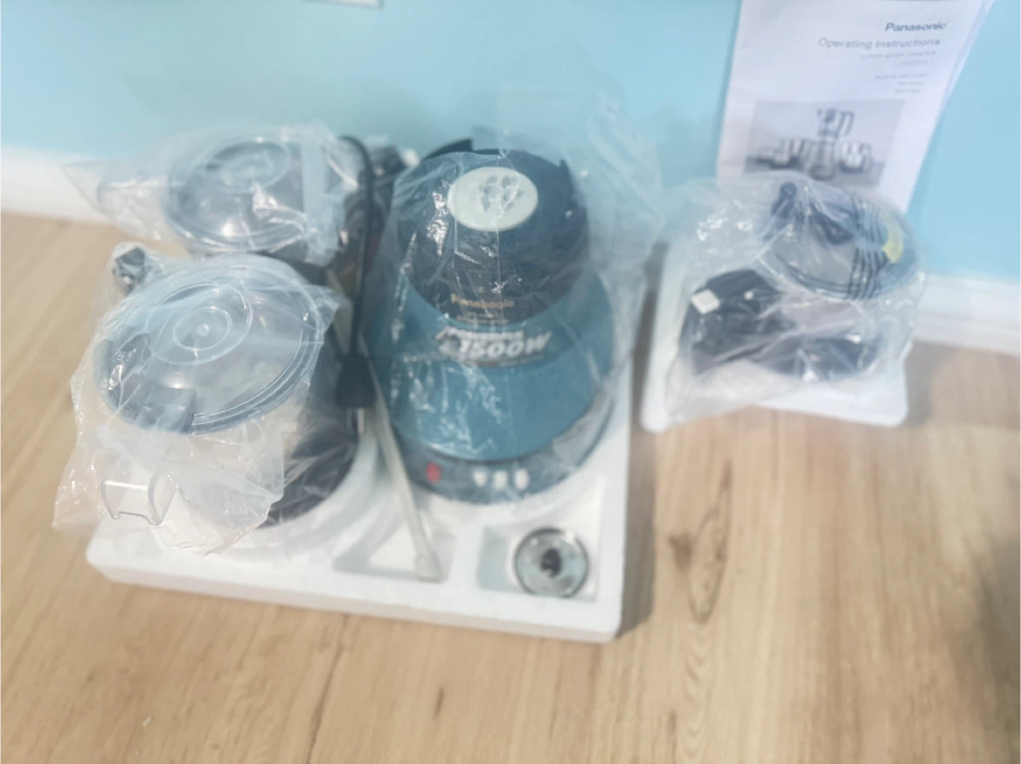 Brand New - Moving out - Panasonic Powerful 1500W Mixer Grinder - photo 4