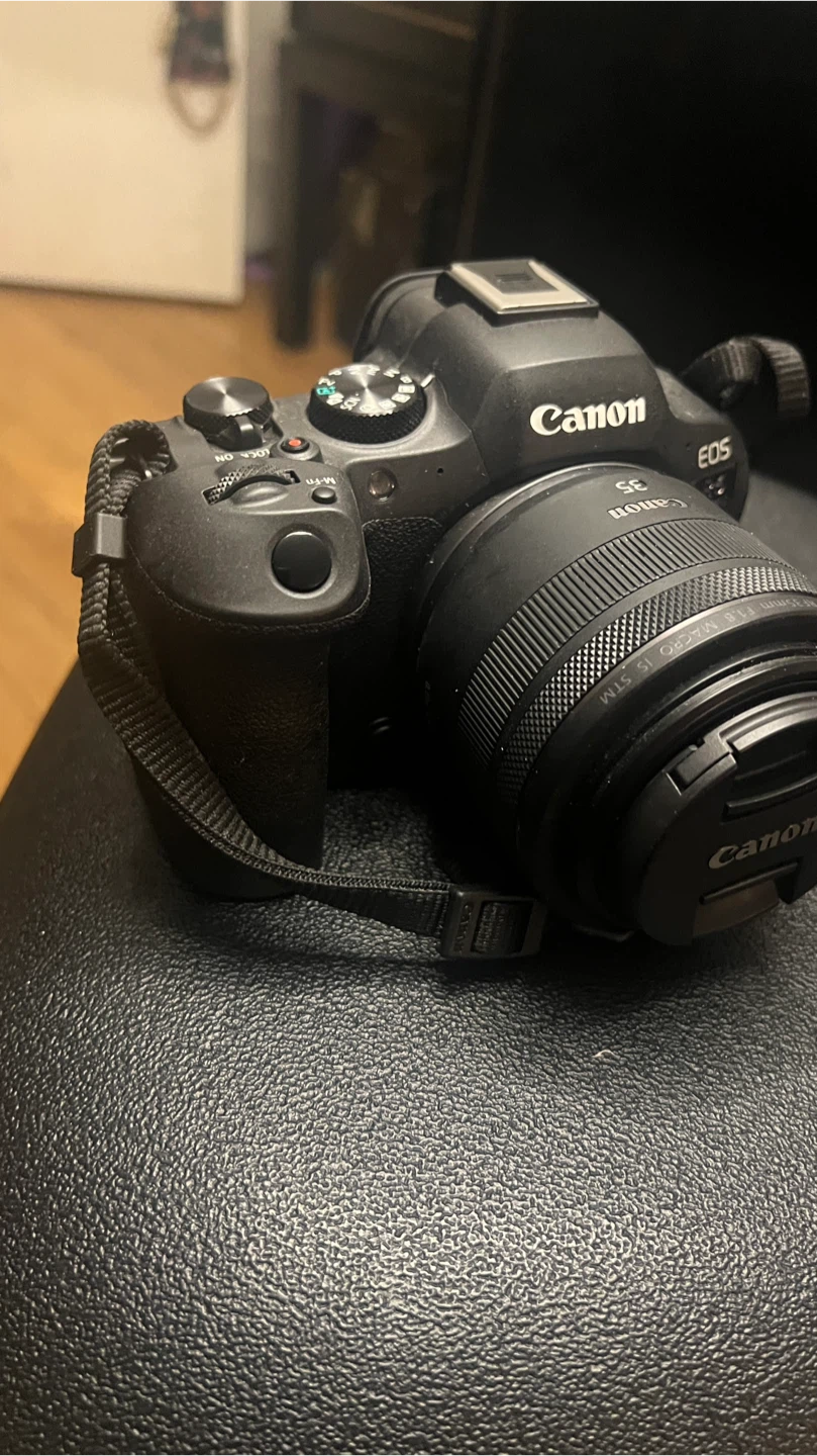 Canon EOS R6 Mark II Mirrorless Camera with 24-105mm Lens - photo 3