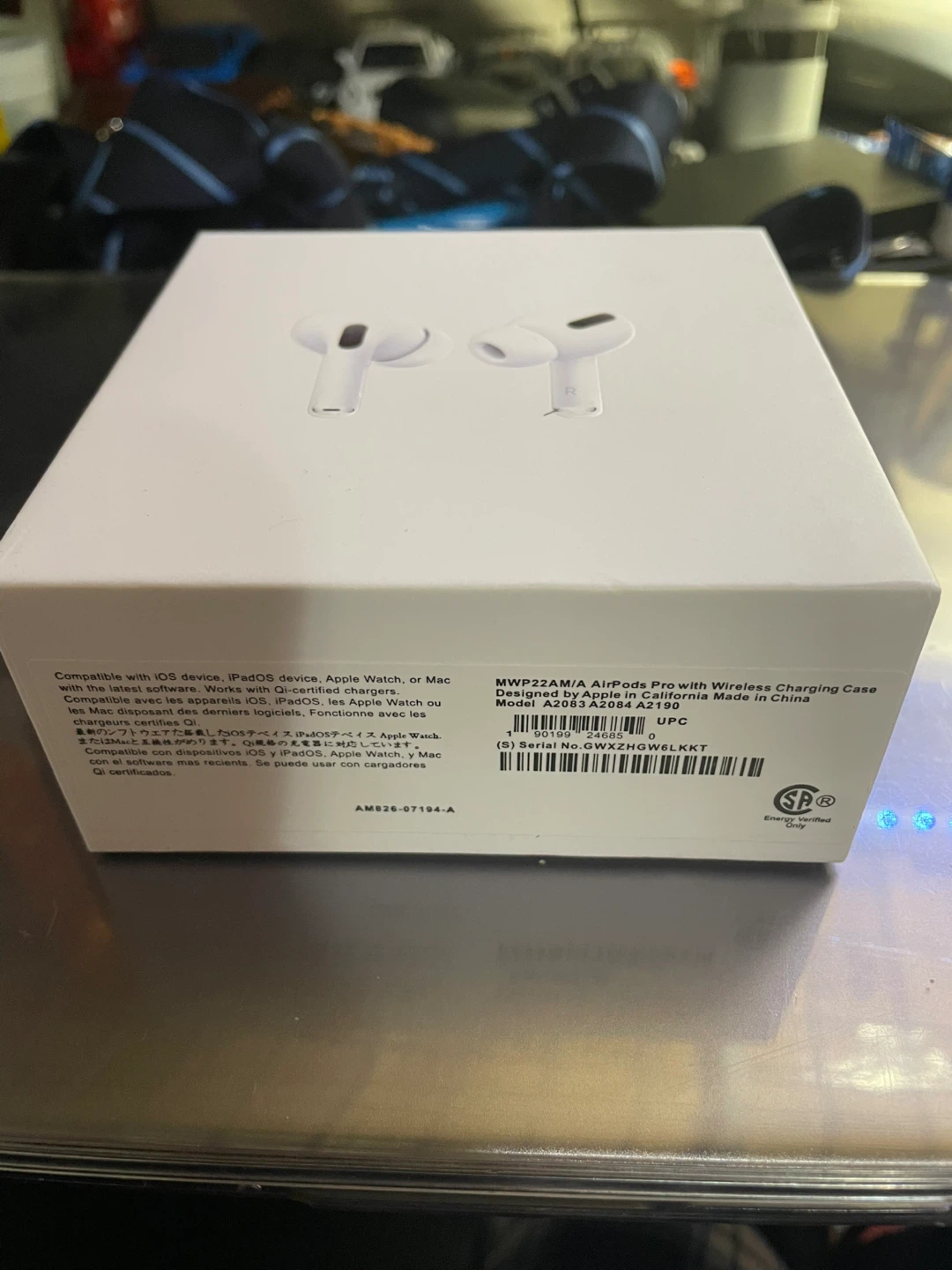 Apple AirPods Pro with Wireless Charging Case - photo 4