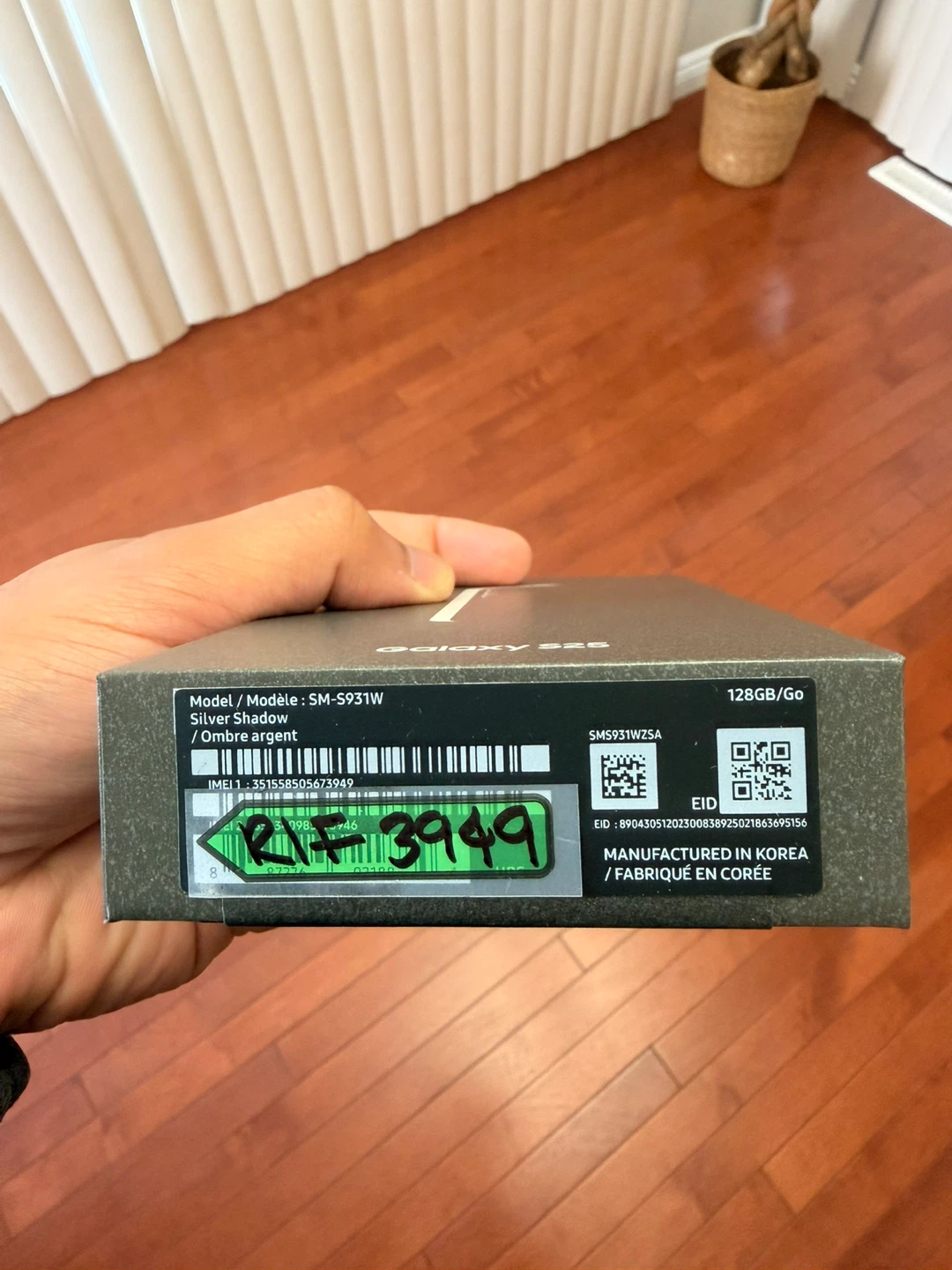 Brand new Samsung Galaxy S25 FE Smartphone - photo 2