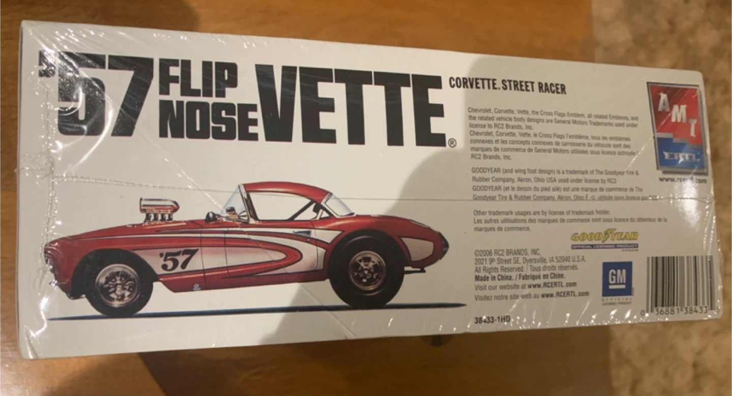 57 flip nose Vette model car - photo 2