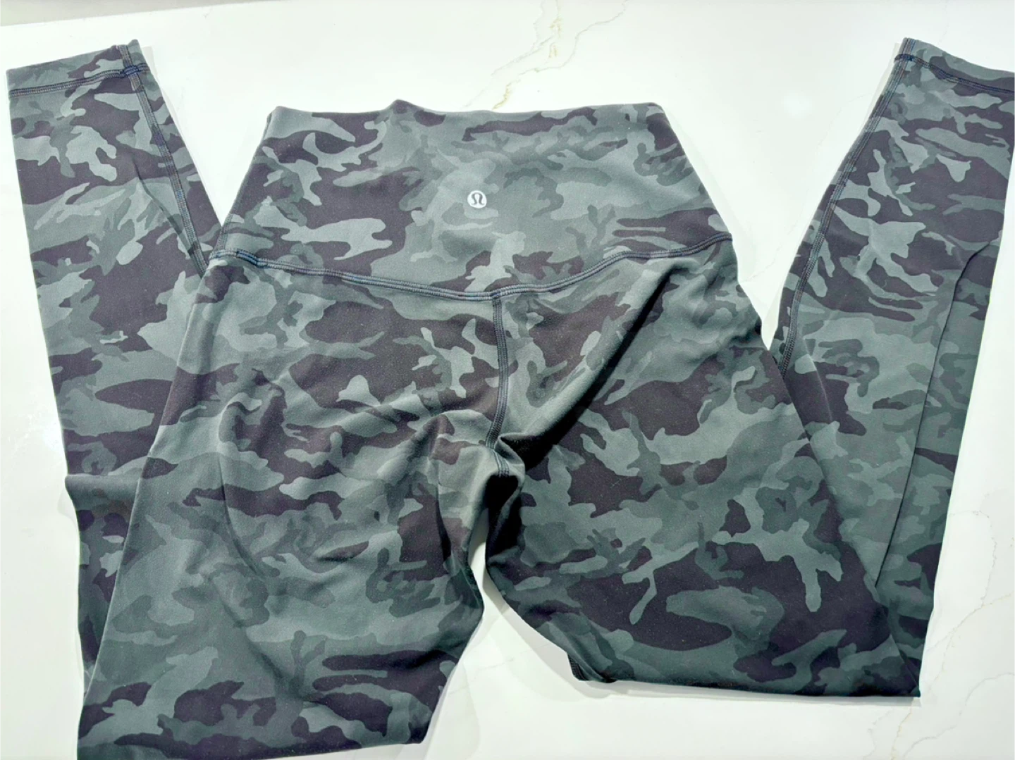 Lululemon Align Leggings, Size 6, Long 31" High Rise, Camo - photo 4