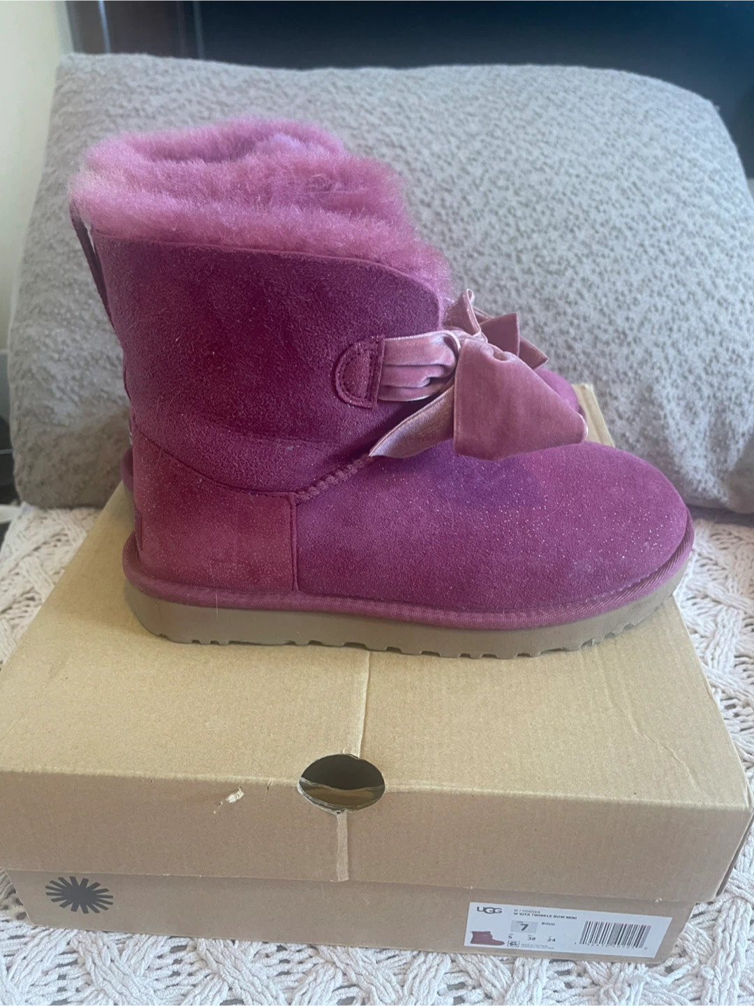 UGG  Bailey Bow II Sparkle Boots - Pink - Size 7 - photo 3
