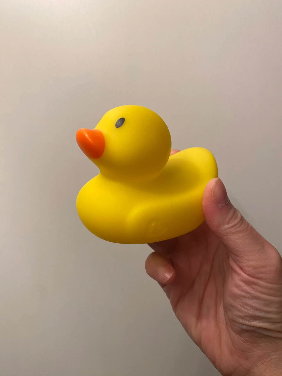 Munchkin white hot safety duck 🏆