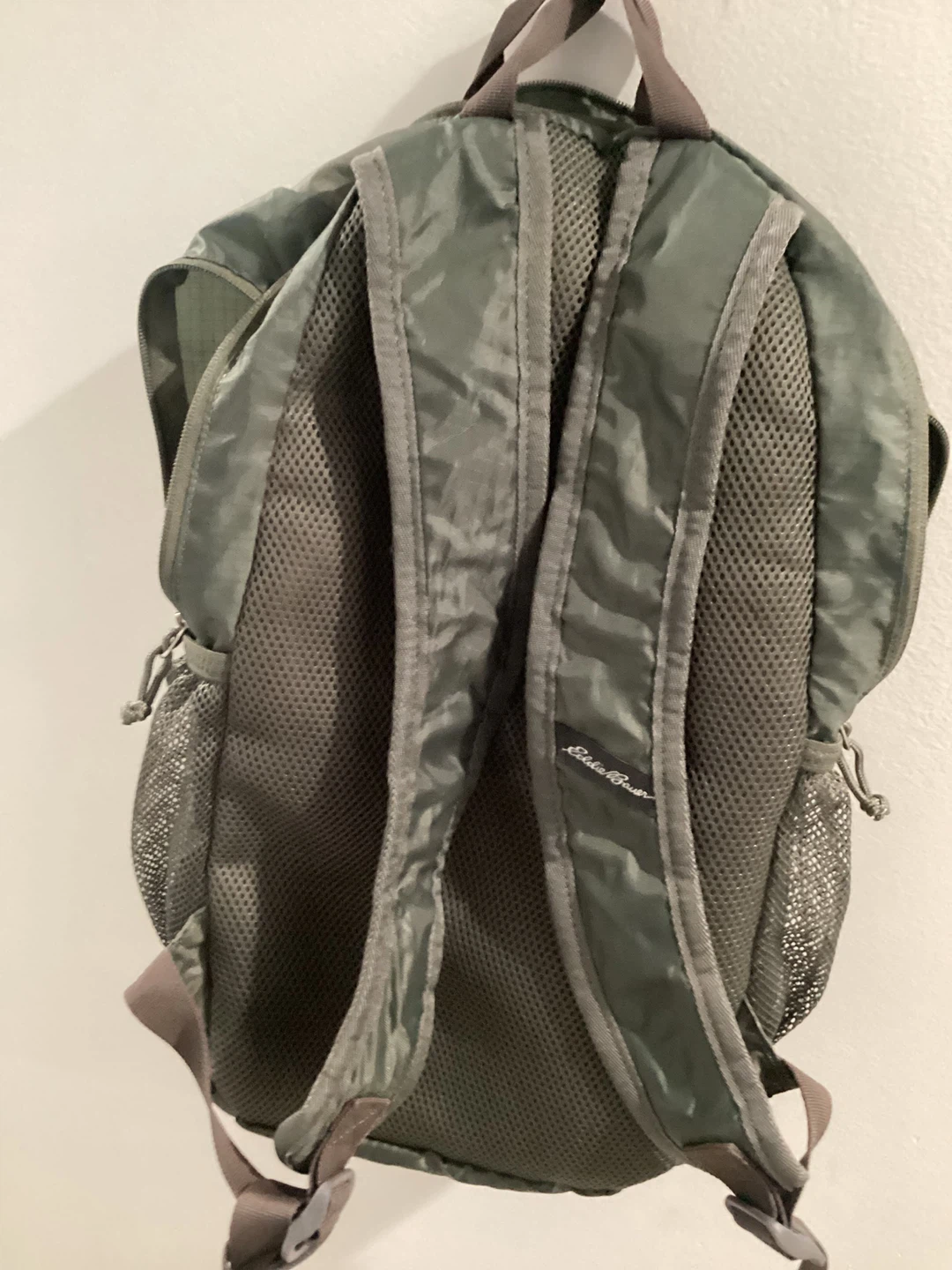 🏆 Eddie Bauer Stowaway Back Pack - photo 4