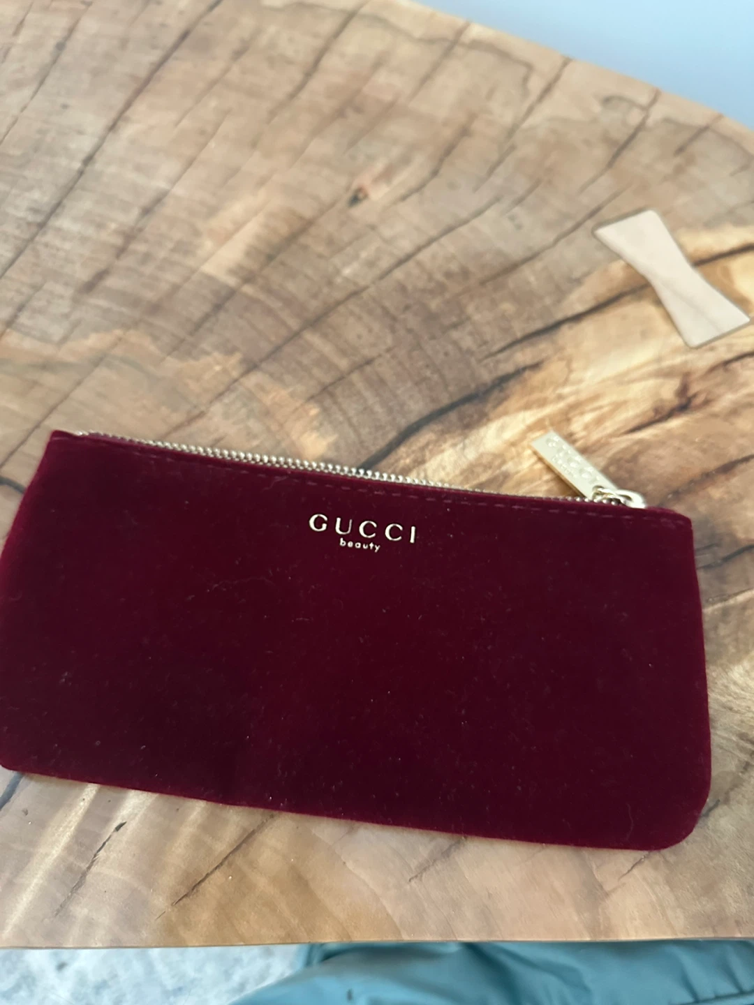 Gucci Beauty Velvet Pouch - photo 2