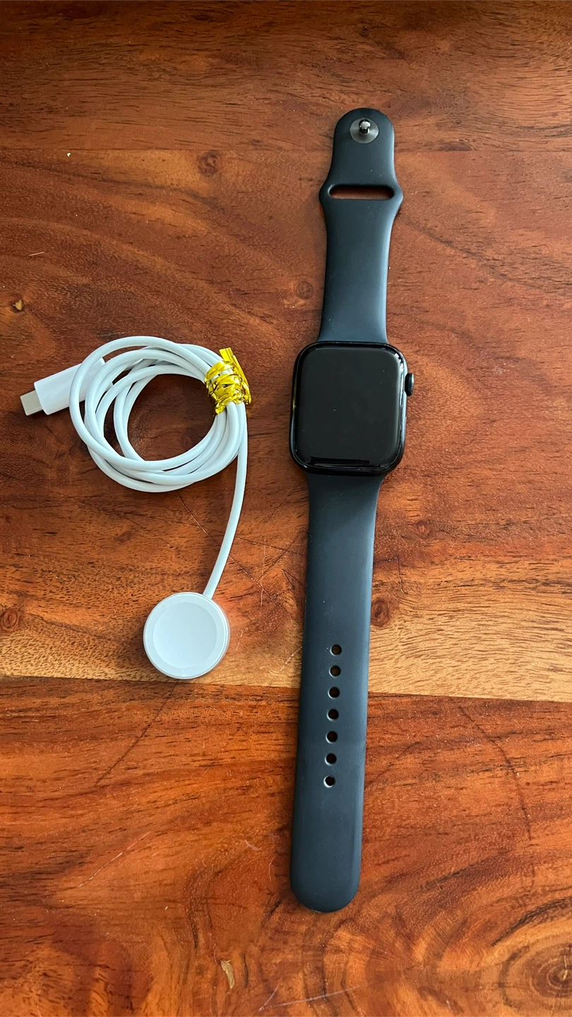 Apple Watch Series 8 45mm Aluminium - photo 2