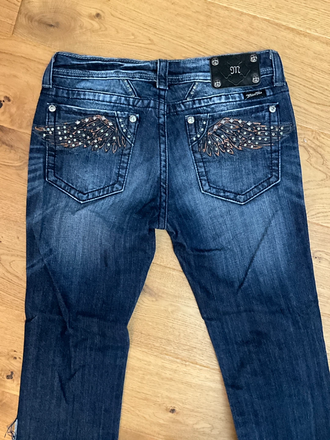 Miss Me Women's Rhinestone Wing Flared Jeans Size 30 - photo 4