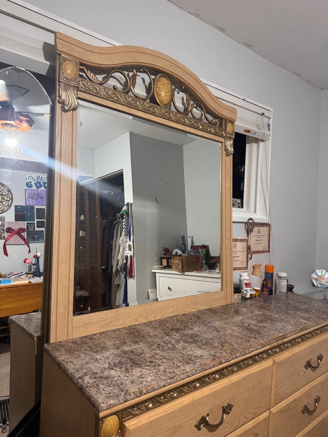 Wooden Dresser with Mirror 🏆 - photo 2