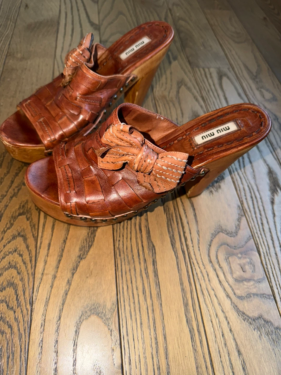 Miu Miu Vintage Brown Leather Bow Platform Clogs - photo 2