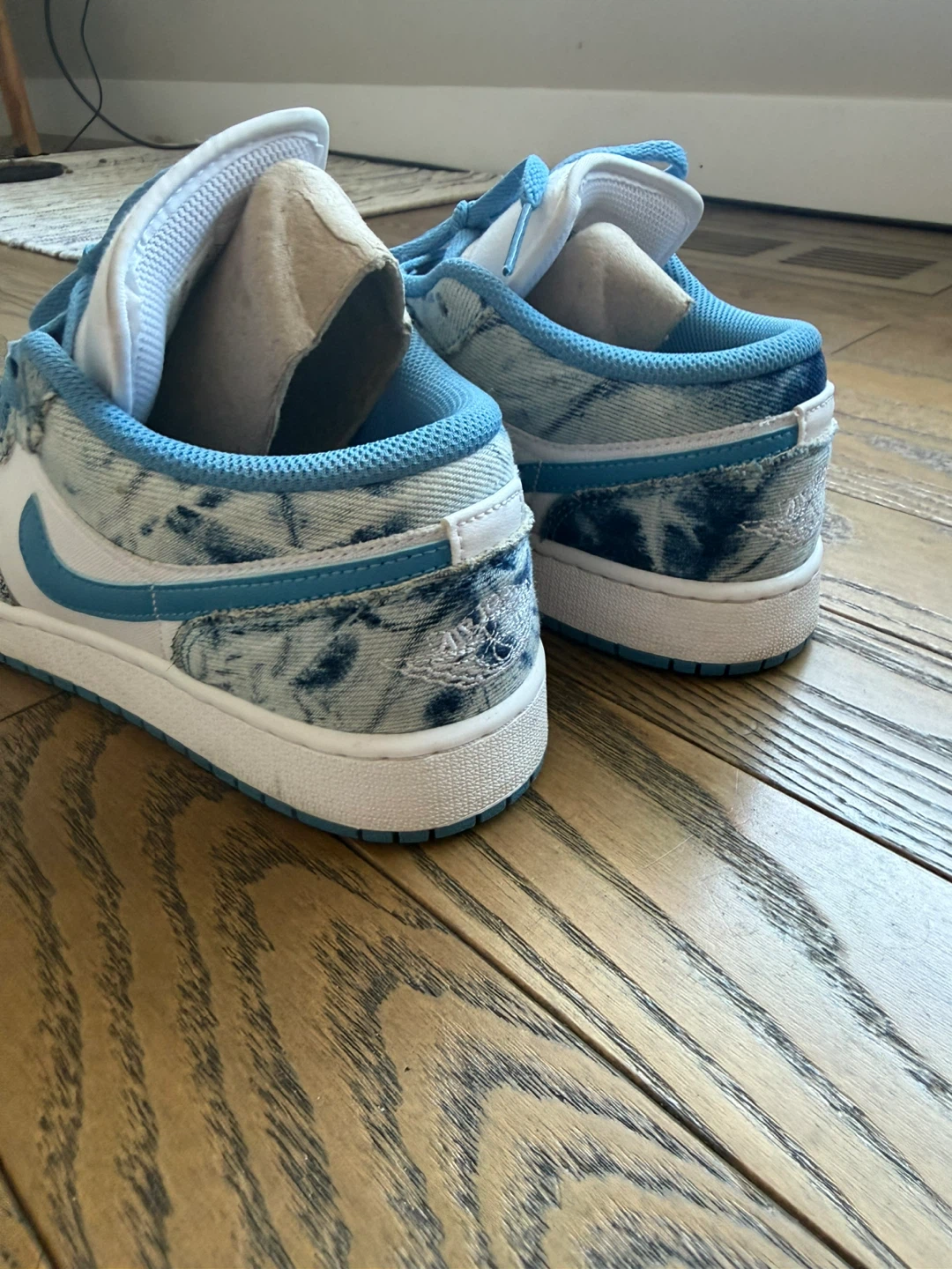 Air Jordan 1 Low SE Denim - photo 4