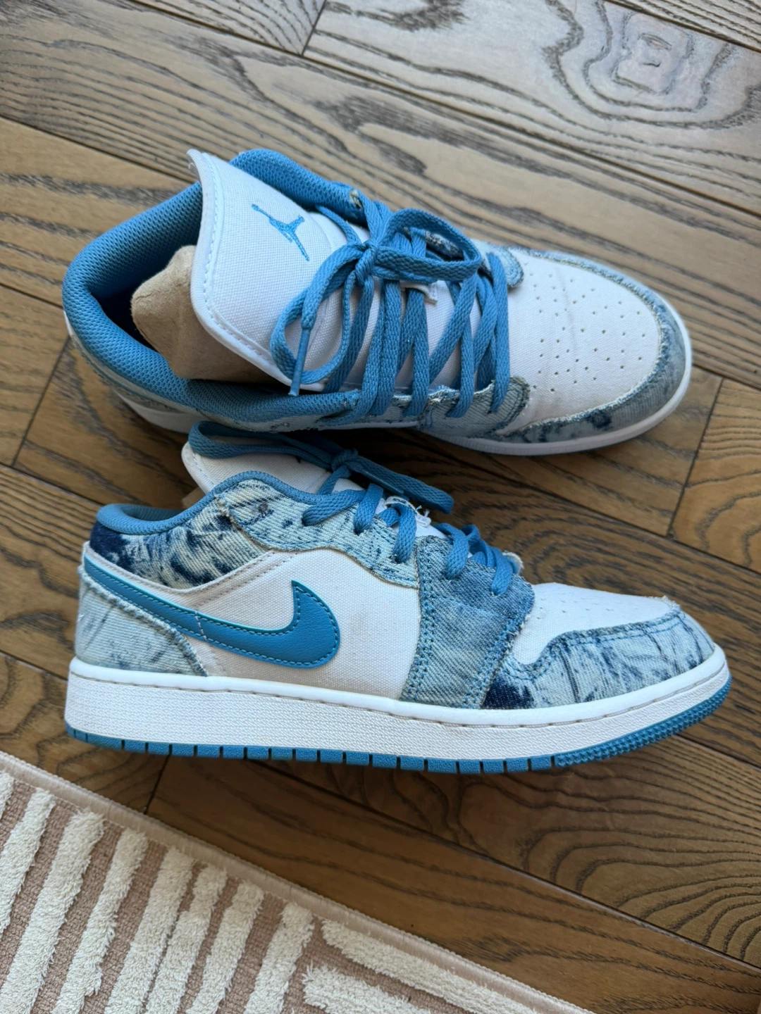 Air Jordan 1 Low SE Denim