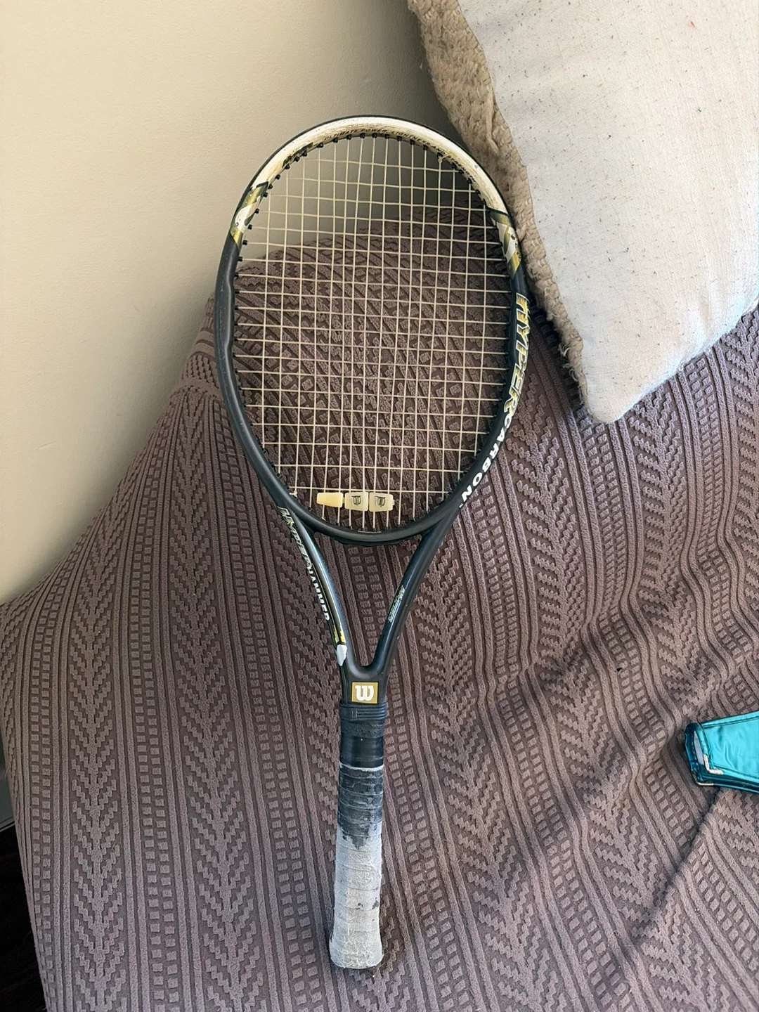 Wilson Hyper Carbon 5.3 Midplus Tennis Racket - photo 3