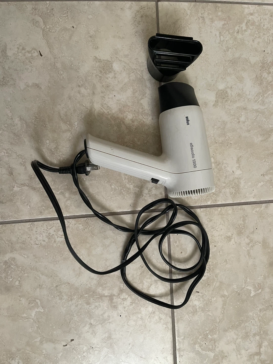 Braun Silencio 1200 Hair Dryer with Concentrator Nozzle
