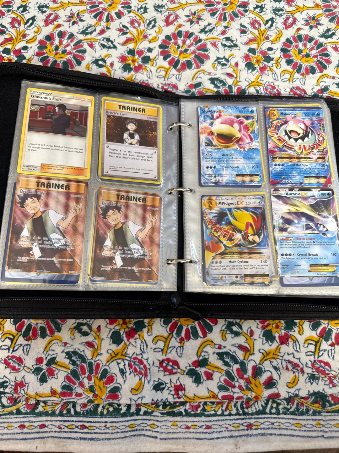 Pokemon Trading Card Binder + Random Pokemon Cards - photo 5
