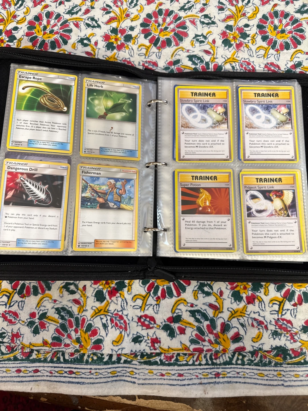 Pokemon Trading Card Binder + Random Pokemon Cards - photo 4