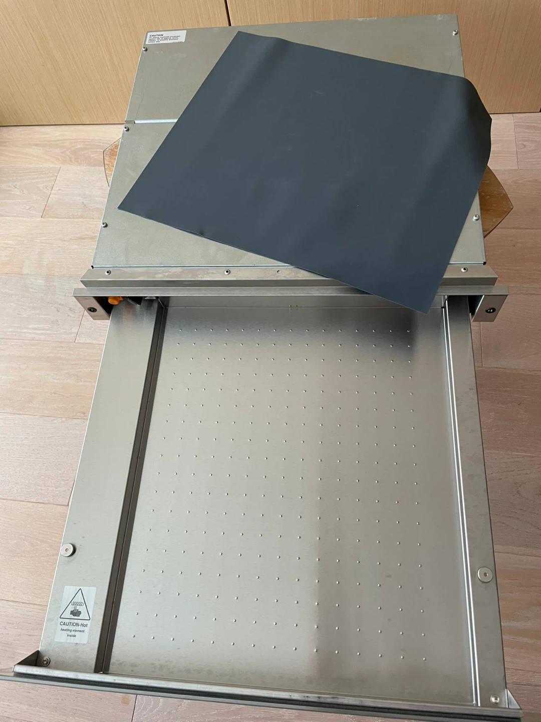 Miele Built-in 24-inch Plate Warmer - EGW 2062 - photo 2
