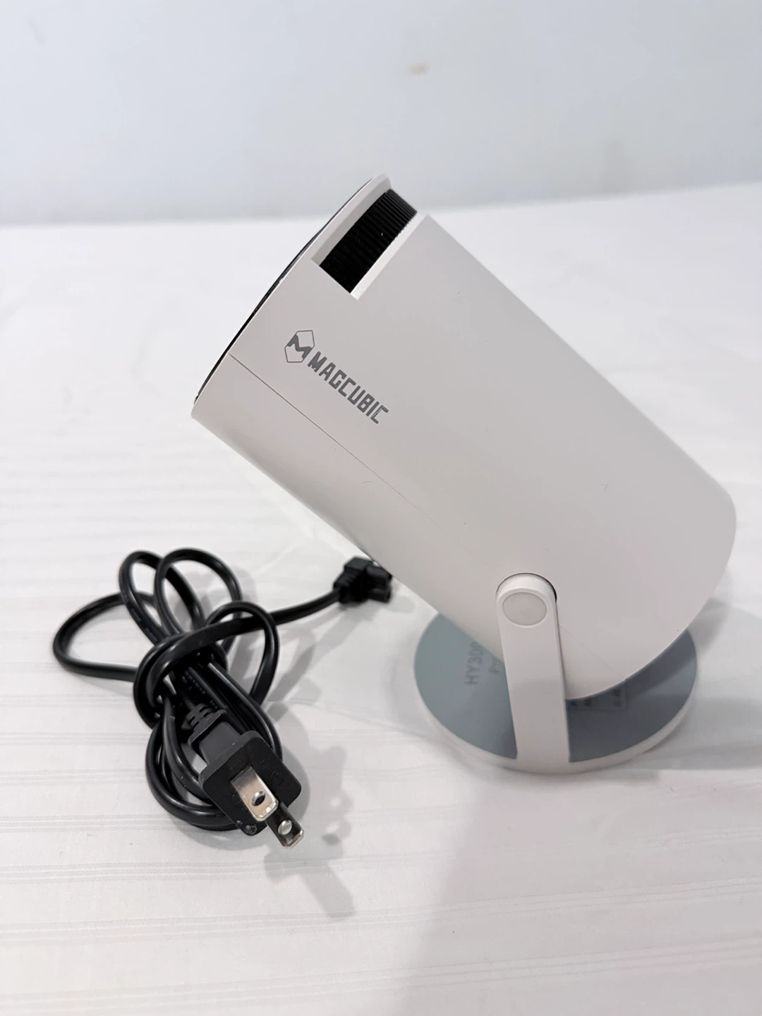 MAGCUBIC Portable Projector