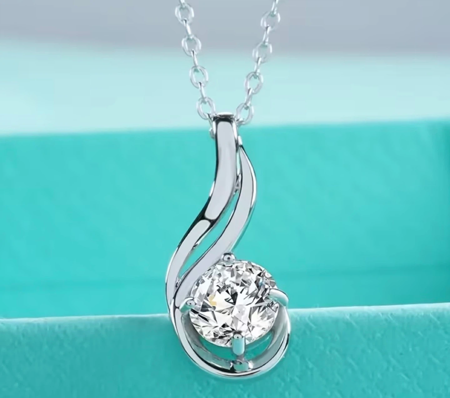 1pc-Moissanite elegant 925 silver Solitaire Pendant Necklace