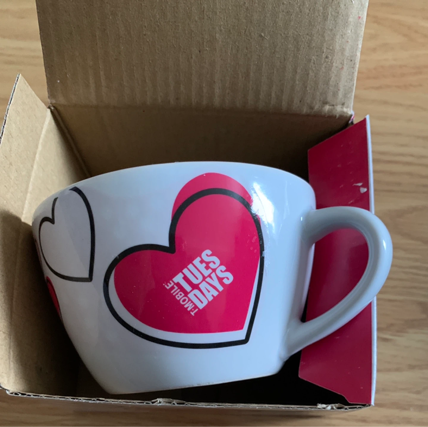 T-Mobile Tuesdays Heart Mug - photo 2