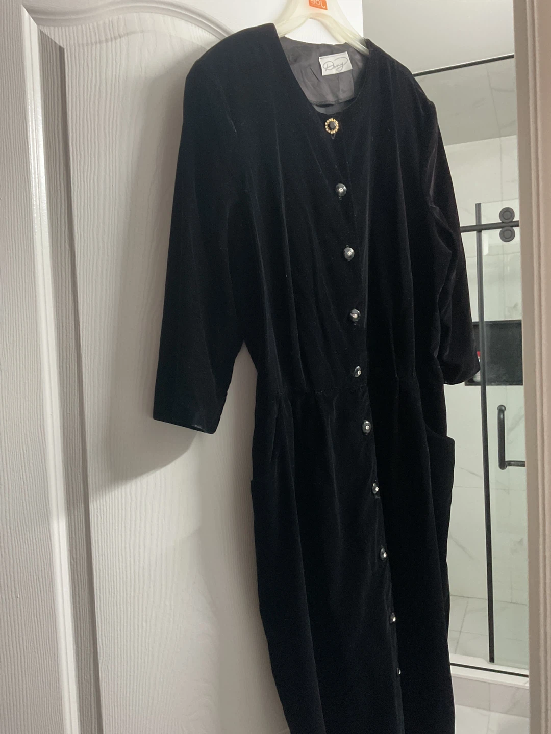 Black Velvet Dress (L) 🏆