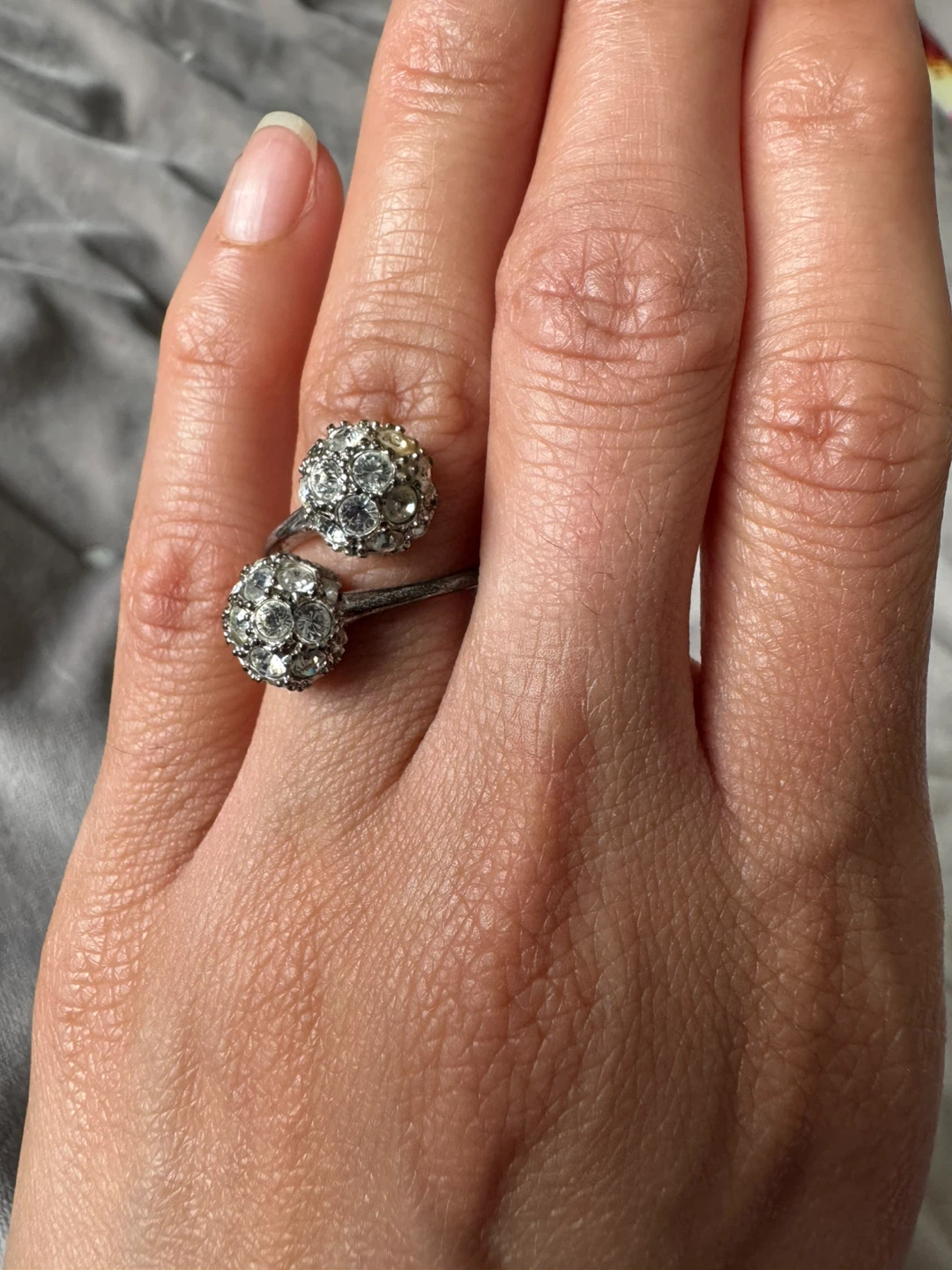 Sparkly Ring with Two Clusters