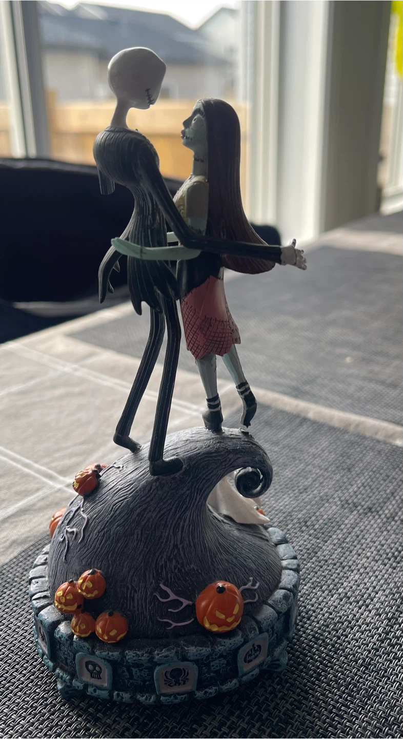 The Nightmare Before Christmas Figurine - photo 4