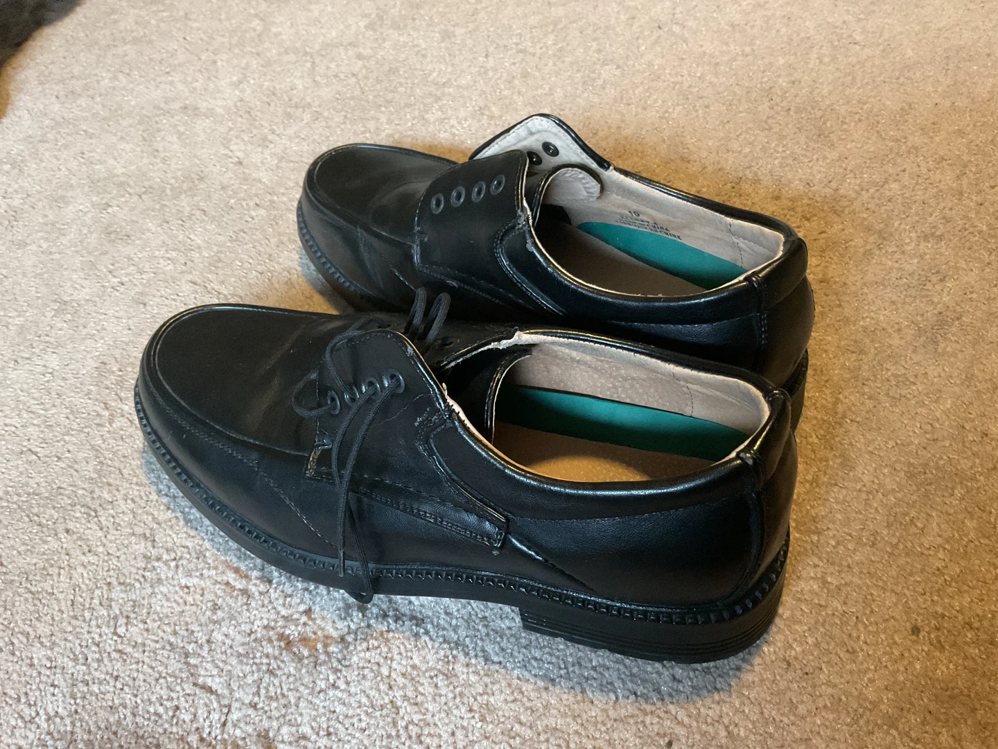 Black Leather Dress Shoes - Size 10 🏆