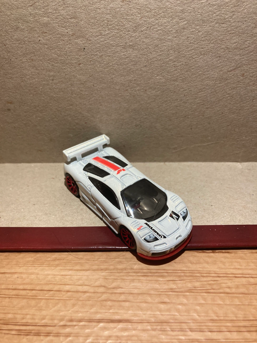 Hot Wheels Loose / Mclaren F1 GTR / White