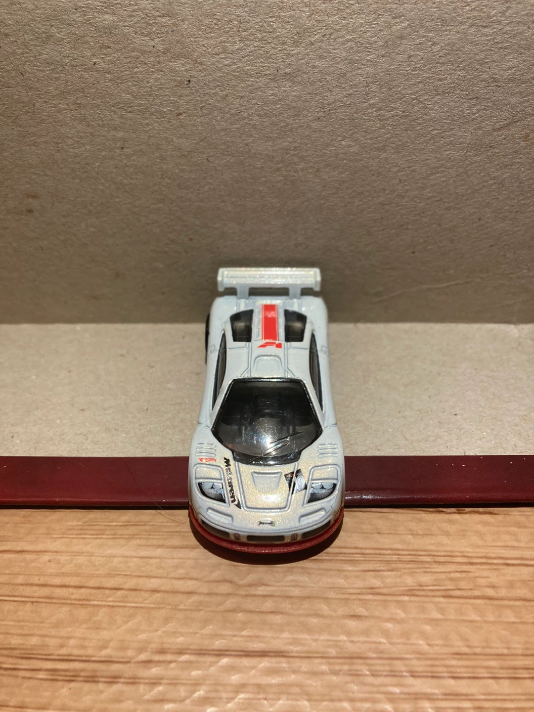 Hot Wheels Loose / Mclaren F1 GTR / White - photo 2